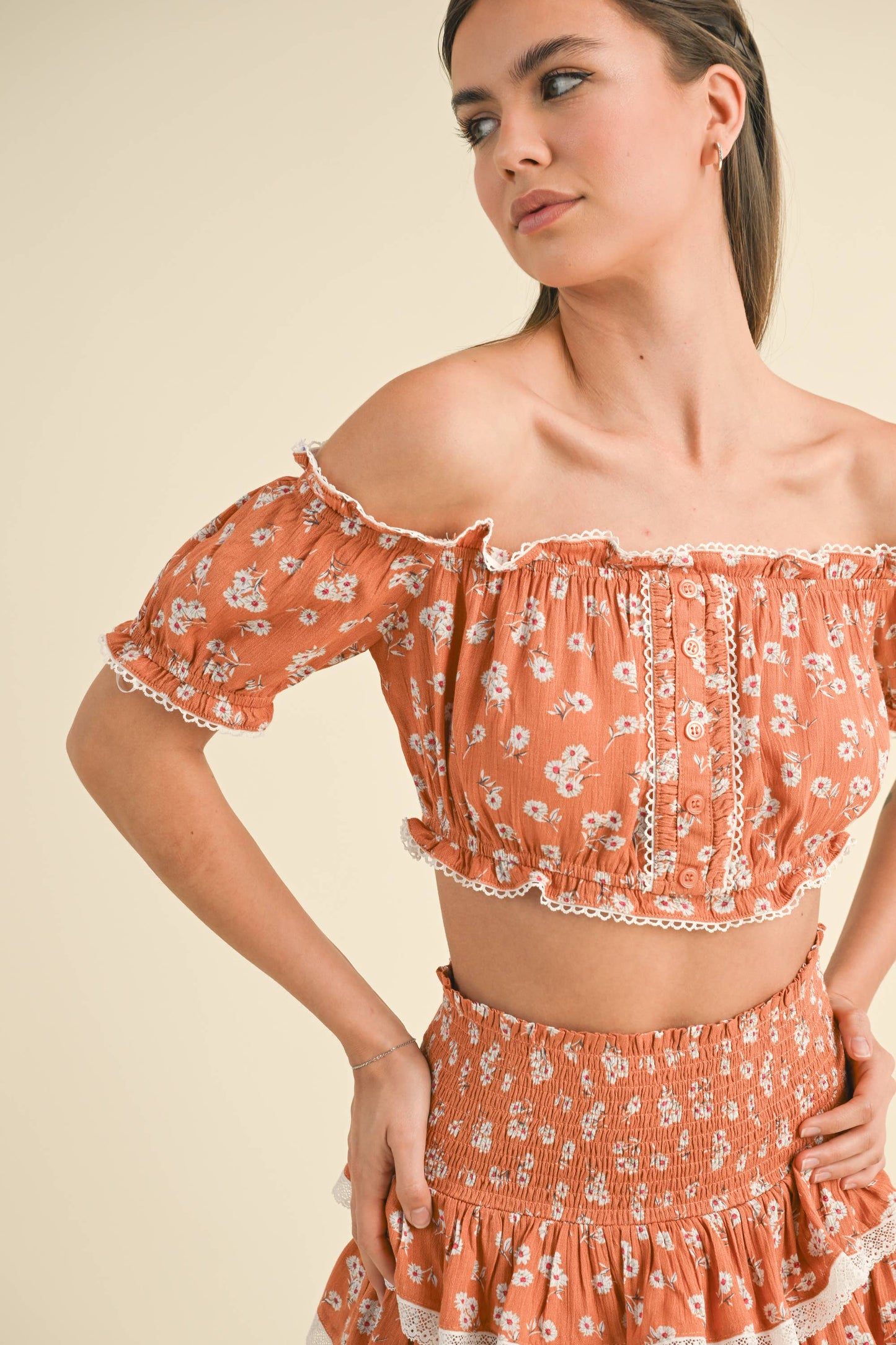 OFF SHOULDER CROP TOP WITH TIERED MINI SKIRT SET
