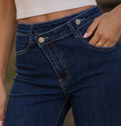 DK DENIM CRISS CROSS BELL BOTTOM JEAN