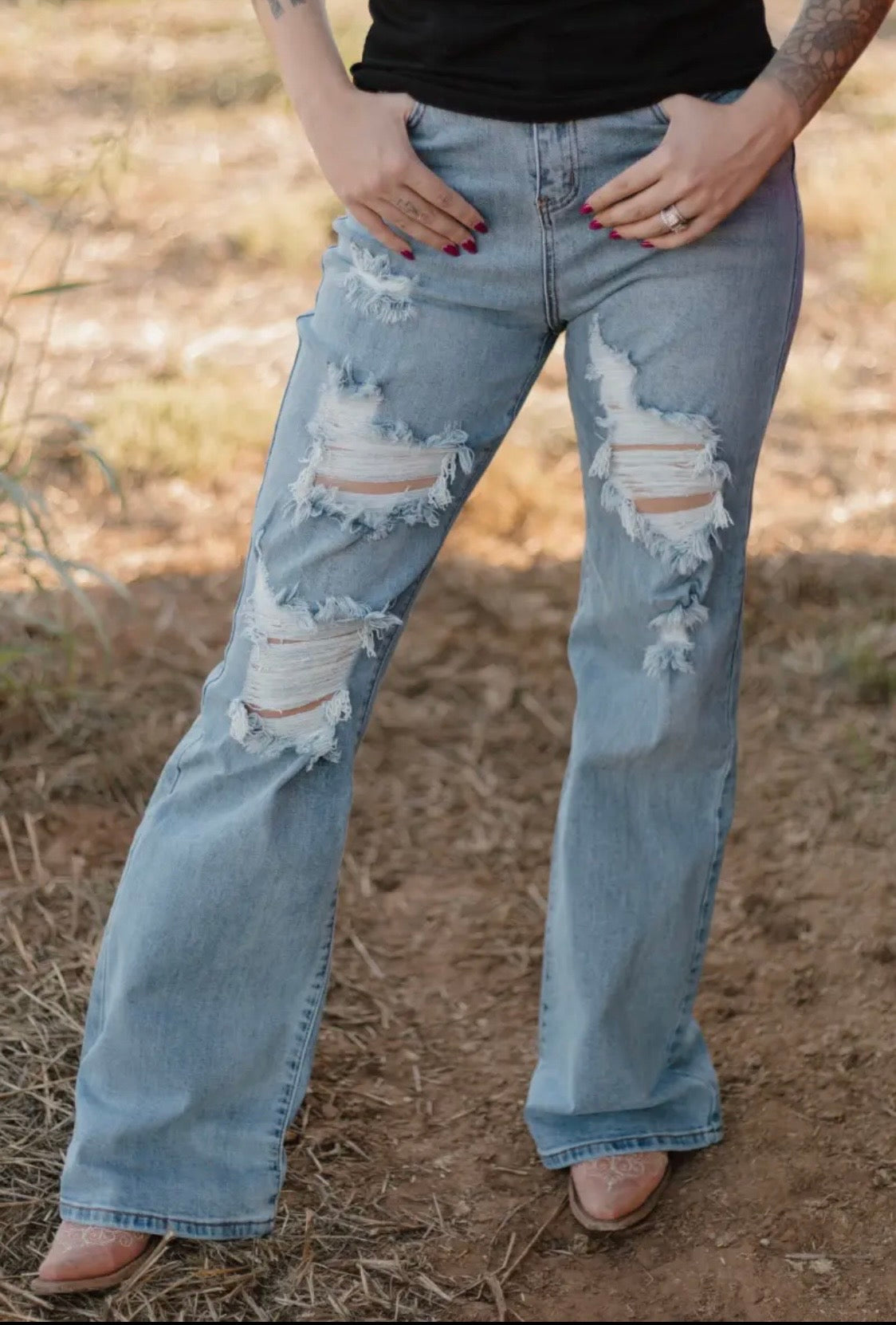 Dusty Trail Distressed Jeans