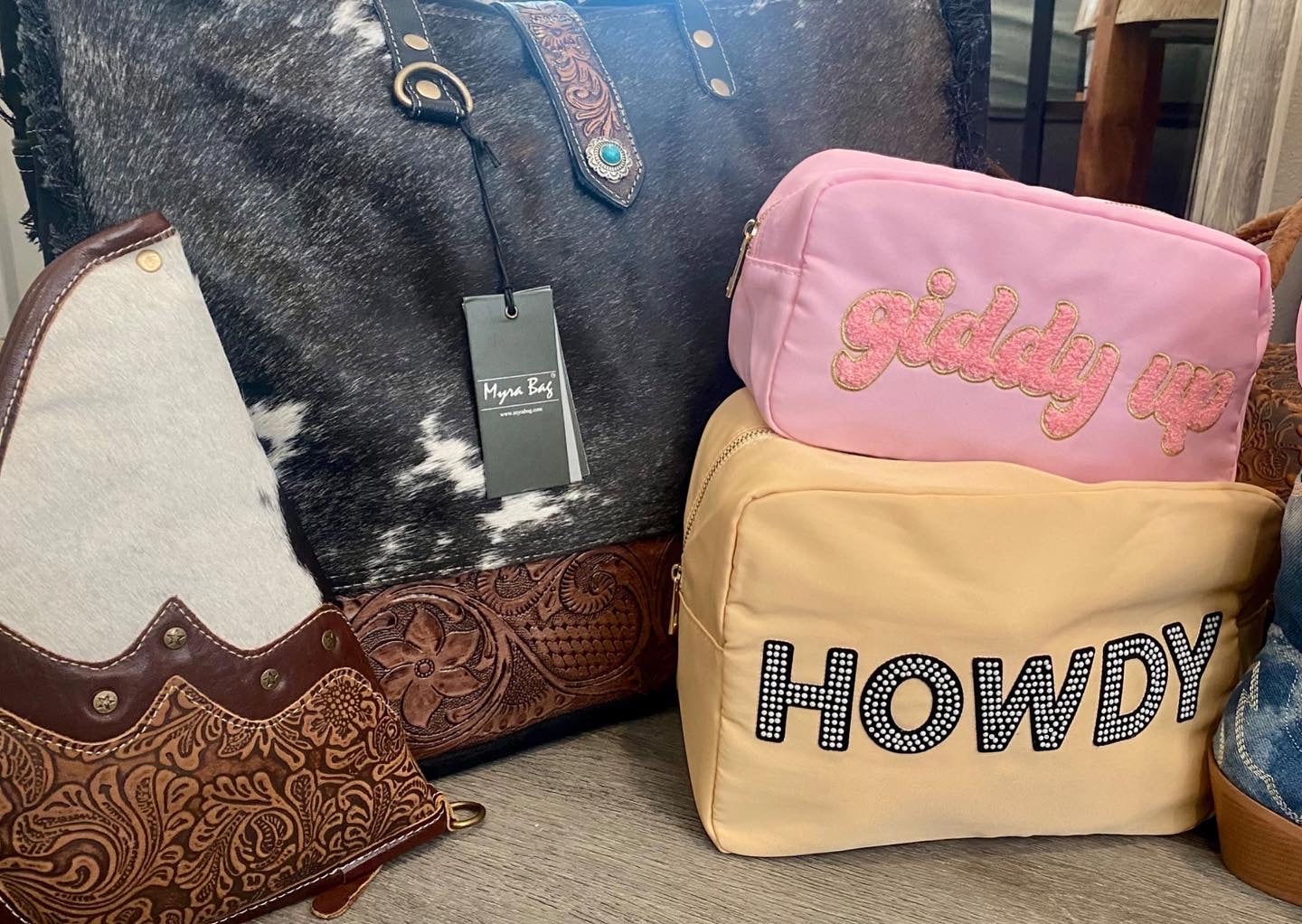 Giddy up - Medium Travel Bag